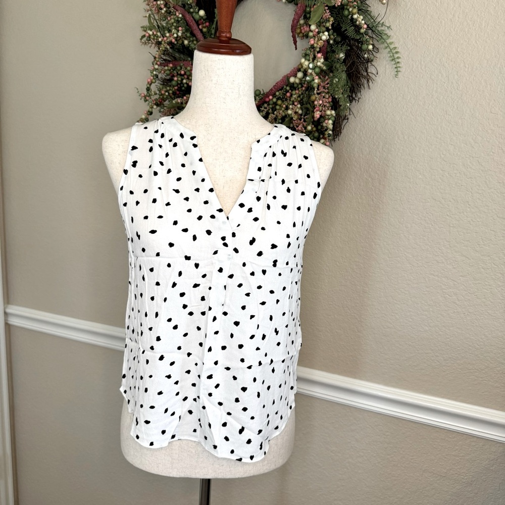 💥 3/$15 Banana Republic Dot Blouse XS